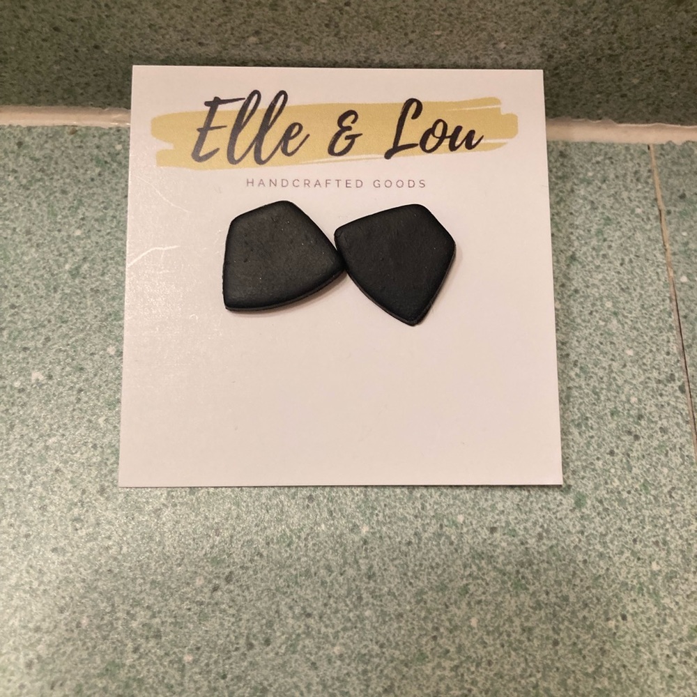 Brand new - never worn Elle & Lou black pierced earrings - studs
